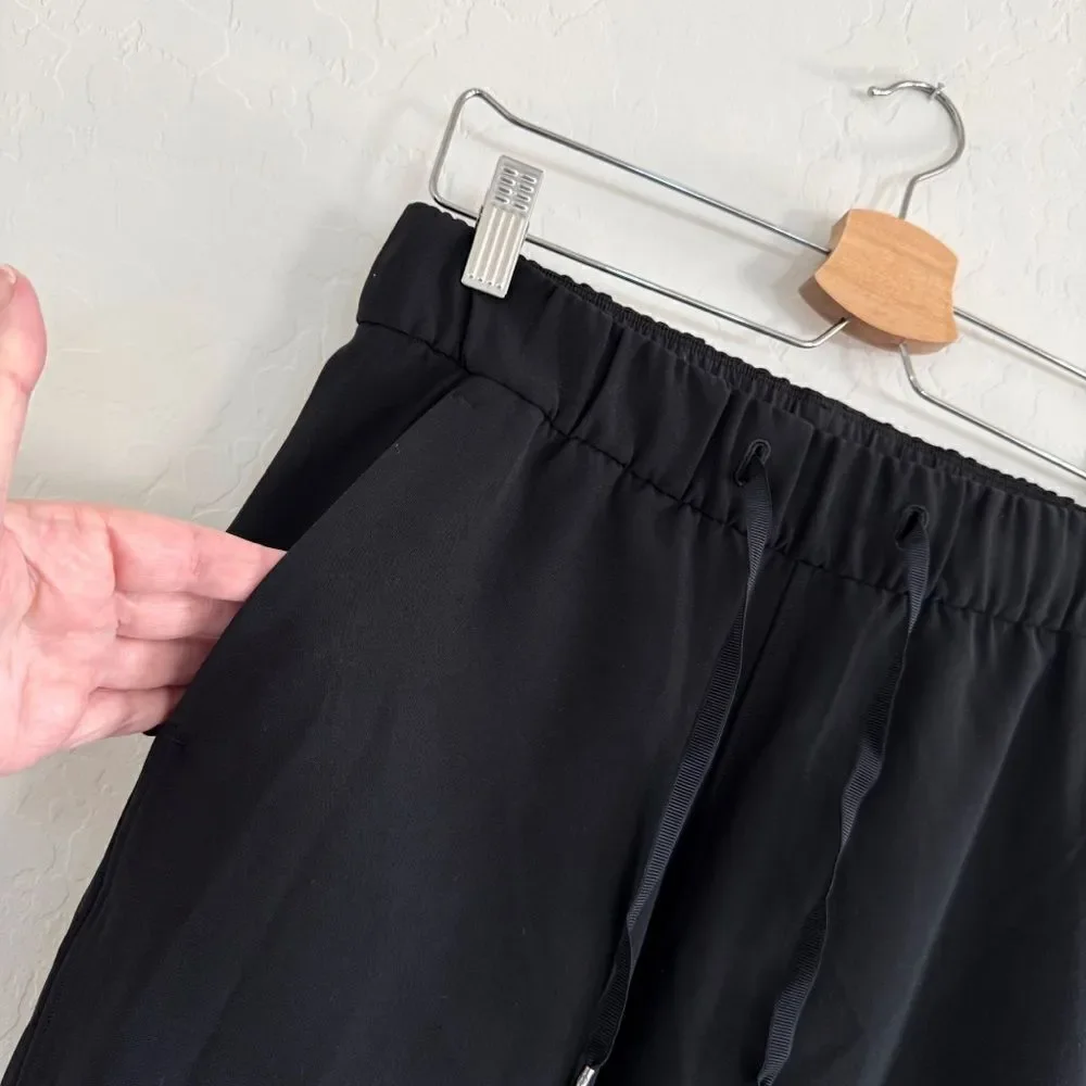 Lululemon On The Fly Crop Woven 23